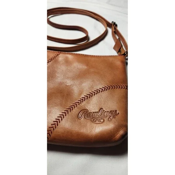 Rawlings Genuine Leather Purse Clutch Wristlet Baseball Stitch Zip Closure - Picture 3 of 11